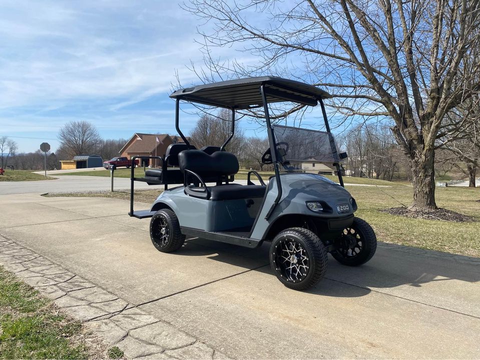 2014 E-Z-GO TXT Gas Golf Cart - Image 2